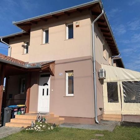 Апартаменты Airport Road/Repter Koezeli Haz Privat Parkoloval Будапешт Экстерьер фото